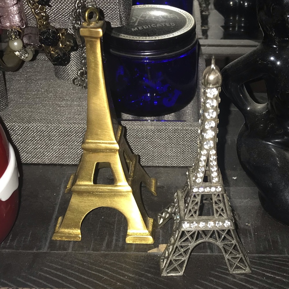 Mini Eiffel towers